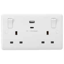 White 13A Double USB Socket - Type A & C - 4.8a Shared