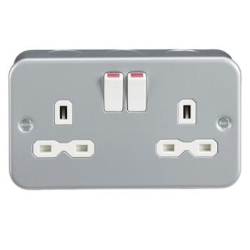 Metal Clad 13A 2G DP Switched Socket - MR9000
