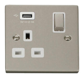 Pearl Nickel Single Socket Ingot 1Gang Switched - USB With White Interior	